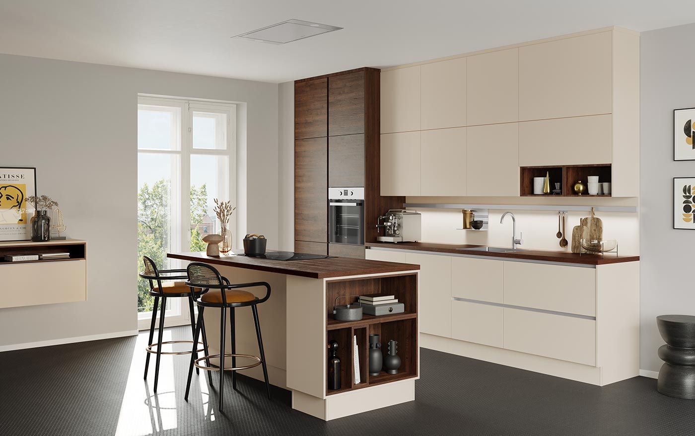 Helle Holzküche Eine hell verkleidete Holzküche und Kochinsel mit dunklen Akzenten und großem Fenster